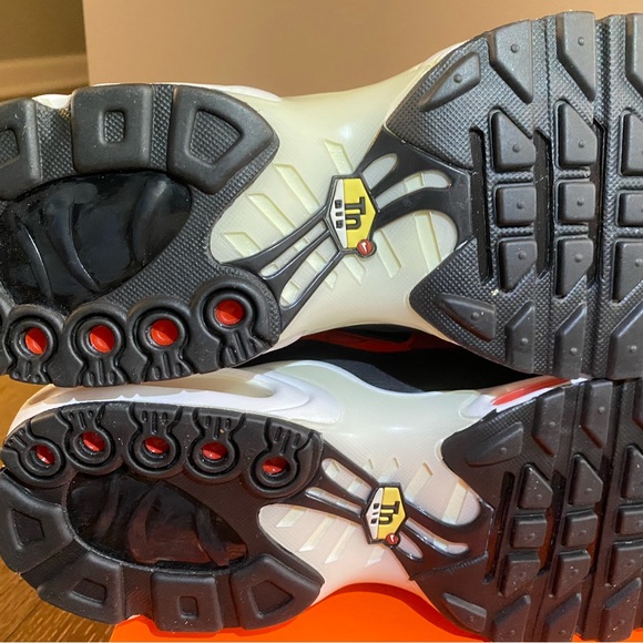Nike Air Max Plus- Men’s 10 - Picture 12 of 13